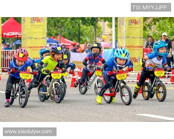 土库曼竞技迎战河床展现激情对决期待精彩进球与战术较量 土库曼竞技迎战河床展现激情对决期待精彩进球与战术较量