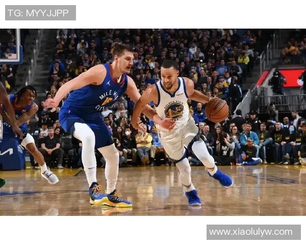 季后赛激战勇士对决掘金第三场精彩回顾与分析